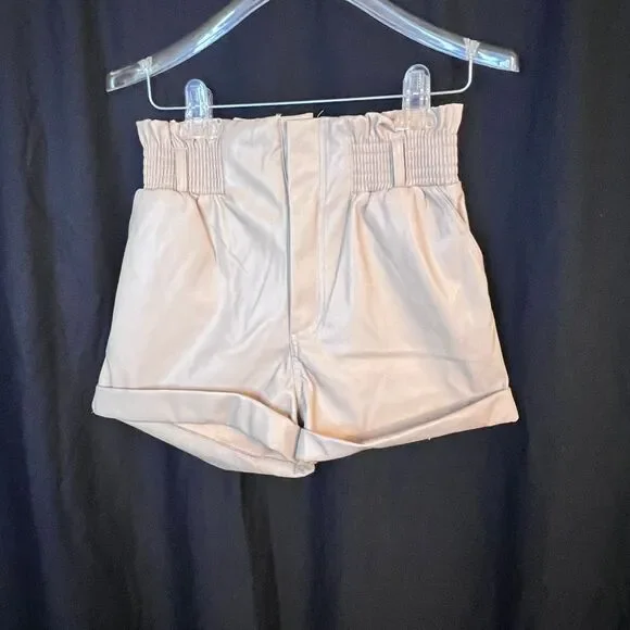 superdown kenzie faux leather short beige nude color Size Small paperbag waist - Picture 1 of 11